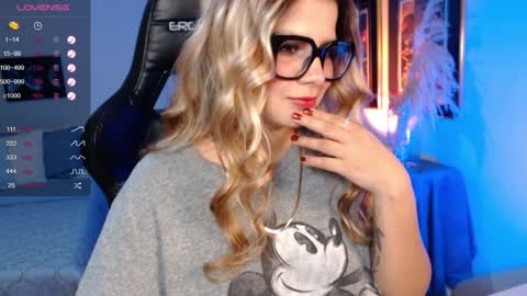 Avrill Morgan online show from December 20, 2024, 10:00 pm