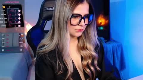 Avrill Morgan online show from September 19, 2025, 9:04 pm