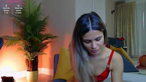 AVRILL CYRUX online show from February 14, 2026, 6:54 am