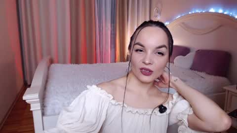 Avrora Inst online show from February 27, 2026, 8:31 pm