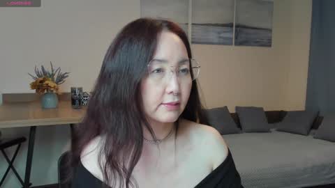 Snapshot of avroraromance chatting on January 14, 2025, 5:45 pm Avrora online show from January 14, 2025, 5:45 pm