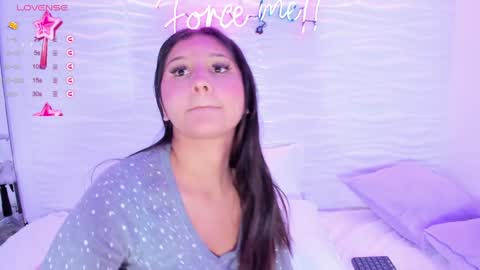 Avy  online show from January 4, 2025, 2:35 pm