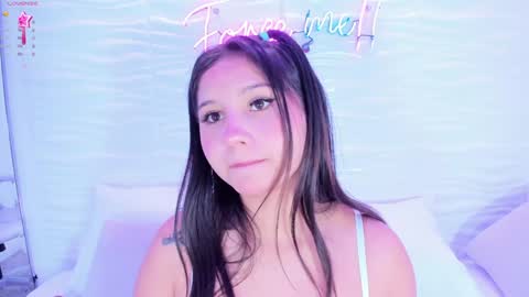 Avy  online show from January 6, 2025, 12:46 pm