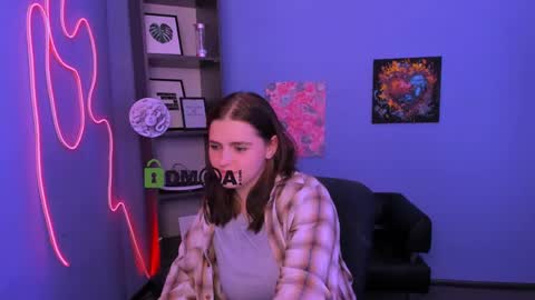 awesomeemma_ online show from May 7, 2026, 11:26 am