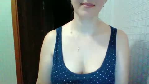 awesomeladyy online show from March 4, 2026, 8:26 pm