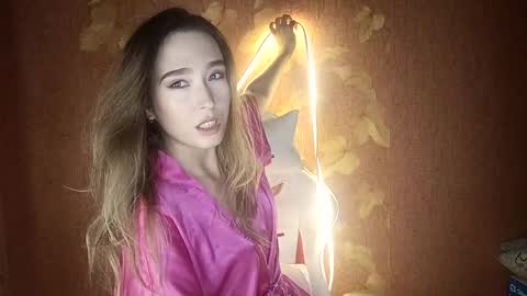 Snapshot of awora_wolf chatting on September 13, 2025, 3:45 pm Awora Wolf online show from September 13, 2025, 3:45 pm