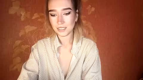 Snapshot of awora_wolf chatting on September 20, 2025, 2:40 pm Awora Wolf online show from September 20, 2025, 2:40 pm