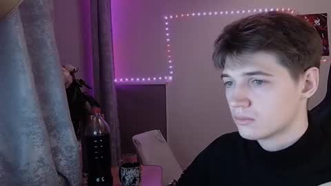 axel_0ne online show from February 1, 2026, 12:48 pm