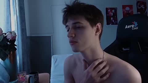 axel_0ne online show from February 3, 2026, 7:35 am