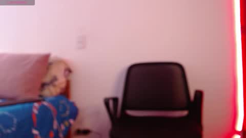 axel davis  online show from October 10, 2025, 1:32 pm