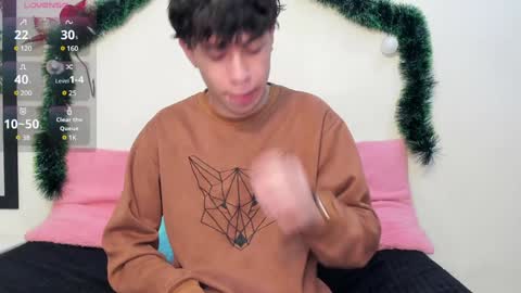 Snapshot of axel_evanss chatting on December 19, 2024, 12:45 pm Axel Evanss online show from December 19, 2024, 12:45 pm
