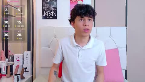 Axel Evanss online show from November 18, 2025, 12:31 pm