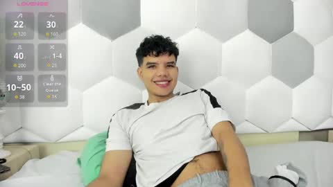 Snapshot of axel_forte chatting on October 3, 2025, 12:46 pm Axel Forte online show from October 3, 2025, 12:46 pm