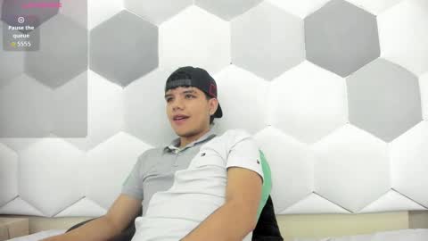 Snapshot of axel_forte chatting on October 18, 2025, 1:12 pm Axel Forte online show from October 18, 2025, 1:12 pm