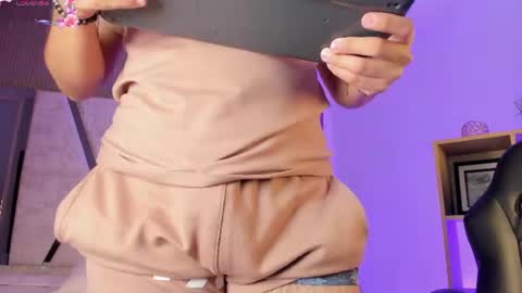 axel_grey_ online show from July 4, 2026, 12:44 pm