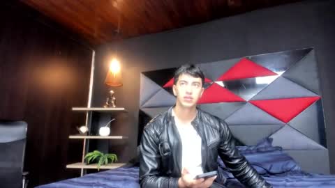 axel_hendrick online show from February 21, 2026, 12:17 pm