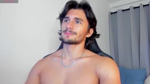 Snapshot of axel_owen chatting on September 17, 2025, 12:45 am Axel online show from September 17, 2025, 12:45 am