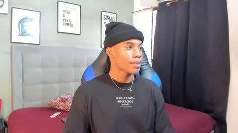 Snapshot of axel_silva3 chatting on October 14, 2025, 12:28 pm AXEL SILVA online show from October 14, 2025, 12:28 pm