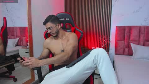 Axel  online show from December 15, 2024, 10:07 am