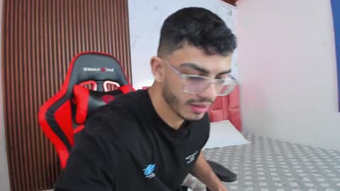 Axel  online show from December 24, 2024, 9:22 pm