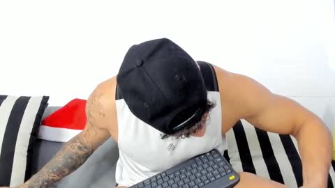 Snapshot of axel_taylor21 chatting on December 17, 2024, 9:16 pm INDEPENDENT MODEL online show from December 17, 2024, 9:16 pm