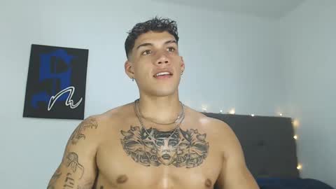 Snapshot of axel_taylor21 chatting on December 19, 2024, 5:29 am INDEPENDENT MODEL online show from December 19, 2024, 5:29 am