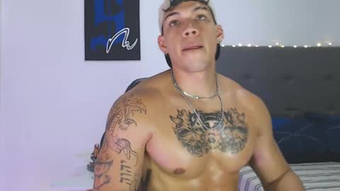 Snapshot of axel_taylor21 chatting on December 27, 2024, 2:04 am INDEPENDENT MODEL online show from December 27, 2024, 2:04 am