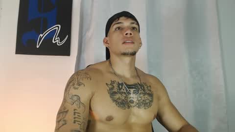 Snapshot of axel_taylor21 chatting on January 31, 2025, 7:51 pm INDEPENDENT MODEL online show from January 31, 2025, 7:51 pm