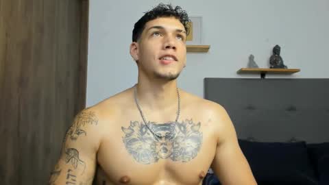 Snapshot of axel_taylor21 chatting on September 18, 2025, 2:35 am INDEPENDENT MODEL online show from September 18, 2025, 2:35 am