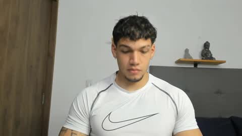 Snapshot of axel_taylor21 chatting on September 29, 2025, 1:38 pm INDEPENDENT MODEL online show from September 29, 2025, 1:38 pm