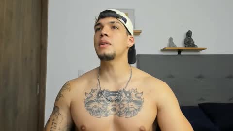 Snapshot of axel_taylor21 chatting on October 16, 2025, 7:37 pm INDEPENDENT MODEL online show from October 16, 2025, 7:37 pm