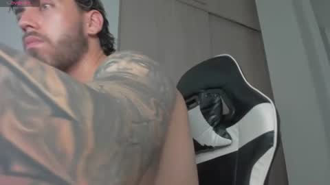 axelblaze_1 online show from June 17, 2026, 3:02 pm
