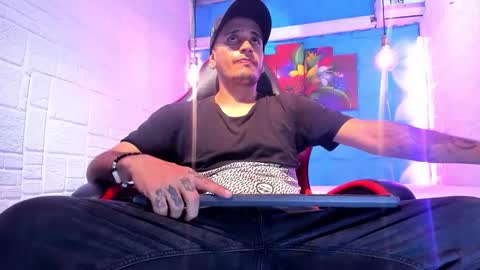 Axell Cross2 online show from February 20, 2026, 2:30 am