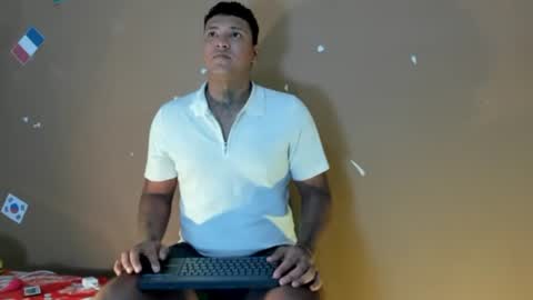 Snapshot of axell_king07 chatting on July 6, 2026, 11:18 am Axell online show from July 6, 2026, 11:18 am