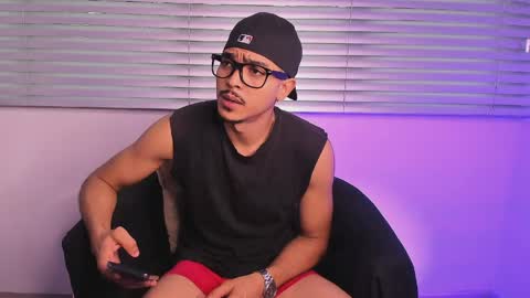 Axel online show from June 5, 2026, 12:55 pm
