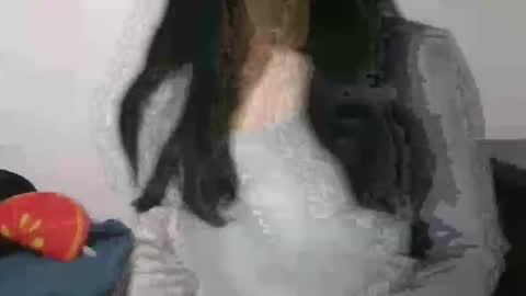 Snapshot of axuepetitt chatting on March 4, 2025, 10:05 pm axue online show from March 4, 2025, 10:05 pm