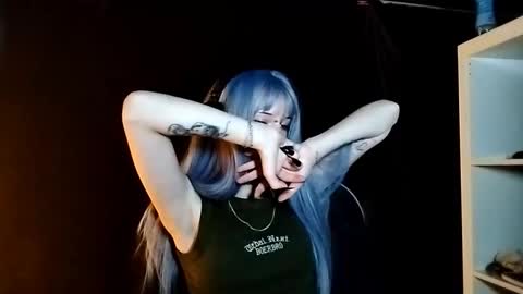 Snapshot of ayannapoellinetz chatting on September 17, 2025, 7:32 am Eva online show from September 17, 2025, 7:32 am