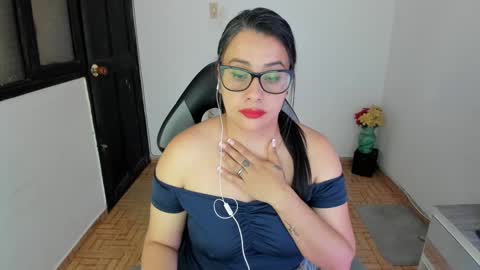 SandyMODELINDEPENDIENT online show from March 5, 2025, 2:03 am