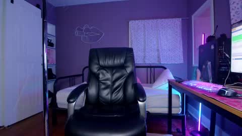 mia rand online show from February 13, 2025, 10:43 pm