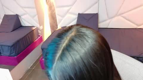 Aysel online show from October 18, 2025, 9:59 pm