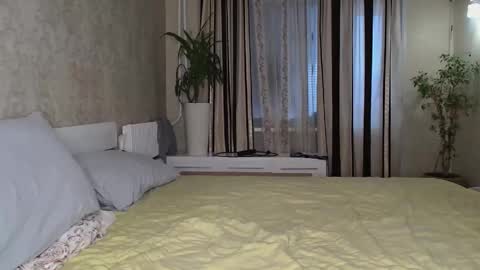 ViktoranMary online show from February 14, 2026, 8:33 am