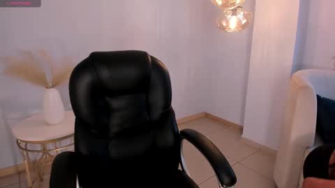 Ayshel online show from September 19, 2025, 3:30 am