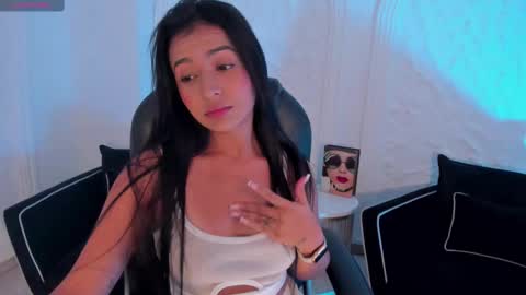 Ayshel online show from October 7, 2025, 3:58 am