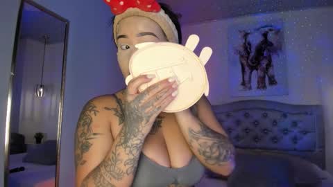 Ayshell online show from March 26, 2026, 2:06 am