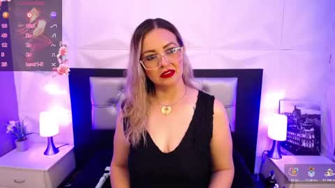 Snapshot of azaahara_ chatting on June 11, 2026, 12:58 pm Azahara online show from June 11, 2026, 12:58 pm