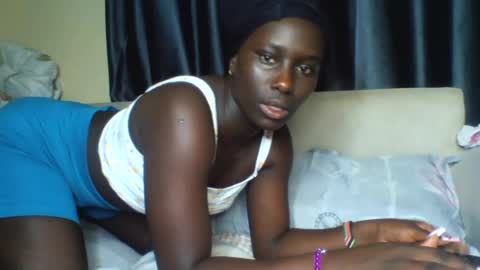 azaelia_iris online show from May 9, 2026, 6:24 pm