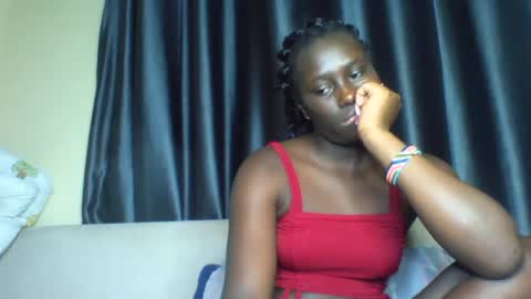 azaelia_iris online show from May 10, 2026, 6:35 pm
