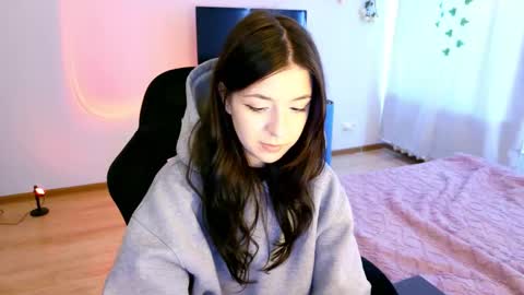 Azaliya online show from March 21, 2026, 8:41 am