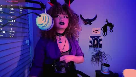 Snapshot of azazelgains chatting on December 21, 2025, 10:00 am Azazel online show from December 21, 2025, 10:00 am