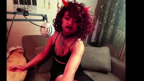 Snapshot of azazelgains chatting on April 6, 2026, 5:41 am Azazel online show from April 6, 2026, 5:41 am